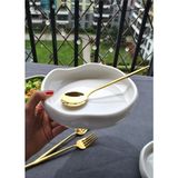 Qualitev 1 Adet Porselen Kıvrımlı Fırın Kabı Sunum Tabak Meze Salata Tabağı 19 cm Asimetrik - Beyaz