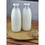 Qualitev 2 Adet Beyaz Plastik Kapaklı Cam Şişe 1 Litre Şeffaf Sürahi Süt, Ayran, Su, Limonata Meşrubat Şişesi - 1 lt