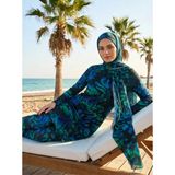 Qymos Prive Batik Desenli Güneş Geçiren & Bronzlaştıran Hava Geçirgen Bone ve Eşarplı Tesettür Mayo - Siyah