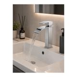 RALKEN Lüx Kare Lavabo Bataryası Krom – Şelale Akışlı Kare Gövde Modern Banyo Musluğu | Çift Su Girişli Lavabo Musluğu