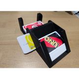 Razmo Uno Kart Organizeri ve Pratik Kart Dağıtıcı Stand - 108 Kart Kapasiteli Dayanıklı Kartlık Kutusu - Seyahat Tipi Taşınabilir Oyun Aksesuarı - Kart Karıştırıcı ve Saklama Kabı - Çekme Destesi Standı - H