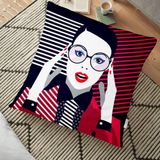 RealHomes Pop Art Mujer Elegante Tasarımlı Dijital Baskılı 70x70 cm Yer Minderi