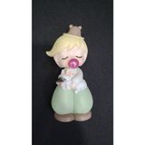 Reçine Bobblehead Çizgi Film Figürü, Köpek Tutan Kız, Sallanan Kafa Tasarımı, 11CM, Masa ve Araba Dekorasyonu