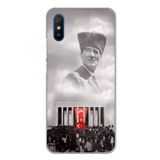 Redmi 9A Uyumlu Bulutların Üzerindeki Lider Kalpaklı Atatürk Baskılı Silikon Kılıf