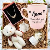 Regalo Anneye Hediye Seti Melek Kanadı Kolye ve Peluş Ayıcık ile Anlamlı Doğum Günü Hediyesi