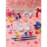 Regislunart Sevgililere Özel 6.5cm 2’li Üstü Açık Araba Fiğürü Anahtarlık 2 Fırça 4 Renk Boya Çiftlere Özel Anahtarlık Date Hediye 3D