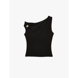 Regular Fit Asimetrik Yaka Metal Aksesuarlı Kolsuz Bluz