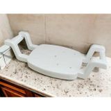 Renk Yapı Rüyası Banyo Oturağı Tabure Ayarlanır Kızaklı Yan Kollar Her Küvete Uyumlu 64 - 74 cm Genişlik