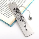 Renkli Bahar Çiçekleri Tonları Kelebek Altın Rengi Metal Kitap Ayracı Zincirli AY005