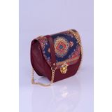 Renkli Etnik Kilim Desenli Kadın Omuz Çantası – Bohem Tarz, Zincir Askılı, Kilit Kapak Bordo