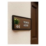 Renkli Home Kişiye Özel Çiçekli Ahşap Kapı İsimliği