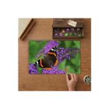 Renkli Kelebek Mor Çiçeklerin Üstünde Tasarımı 240 Parça Ahşap Puzzle Ahşap Kutuda MP05458