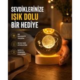 Renklime Ahşap Standlı Sarı Işıklı Dekoratif Küre Kız Figürü Tasarım