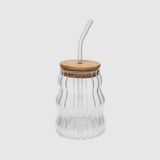 renovon 500ml Bambu Kapaklı Cam Bardak, Cam Pipetli Silikon Kapak Contalı Desenli Sıcak Soğuk İçecekler Kahve Meyve Suları ve Çayları için Şık Ergonamik Tasarım