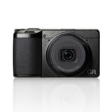 Ricoh GR IV Premium Kompakt Dijital Fotoğraf Makinesi [Odak Uzaklığı 28mm] [25.7MP APS-C Boyutlu CMOS Sensörü] [~ 0.6s Yüksek Hızlı Başlangıç] [Hızlı Otomatik Odaklama] [ISO 204800] [Nihai Snap
