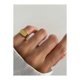 ringbox Gold Dörtgen Serçe Parmak Yüzüğü