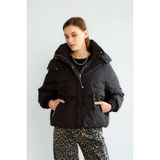 Robin Kapüşonlu Cep Detaylı Şişme Oversize Kadın Mont Siyah D99749 - Standart