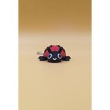 Rodopiva Örgü Desenli Uğurböceği Anahtarlık (Plastik) - Çok Renkli - 3,5cm x 3,5cm