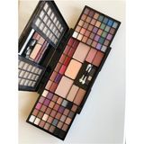 Roesia Rose Cosmetics Roesıa Rose Cosmetics Makyaj Seti Renkli 70'li Far Paleti ve 12'li Ruj Paleti ile Günlük Kullanım