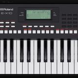 Roland E-X10 klavye | 61 tuşlu piyano, yeni başlayanlar ve dersler için mükemmel | 600+ ses | stereo hoparlör | 140 entegre şarkı | USB üzerinden MIDI kontrolü | mikrofon ve Aux girişi
