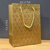 Ronanna Gold Geometrik Desenli Büyük Boy Karton Hediye Çantası