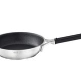 RÖSLE SILENCE PRO kızartma tavası, çizilmeye karşı dayanıklı birinci sınıf yapışmaz kaplama ProResist, silikon sap, 24 cm, paslanmaz çelik 18/10, indüksiyonlu ocaklara uygun, gümüş rengi/siyah