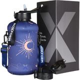 Roxform Suluk Matara 2200 Ml, Premium Pp Malzeme, Sağlıklı Bpa & Bps Içermez, Kılıflı, Çift Kapaklı, Koku Yapmaz, Sızdırmaz ve Dayanıklı, Lacivert Ay Kılıf, Siyah