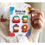 Rozzy Lab South Park 4lü Rozet Set - Eric Cartman Kenny Kyle Stan Marsh - Broş - Yaka Çanta Aksesuar