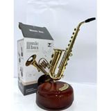 Saksafon Model Dönerli Müzik Kutusu 20cm Boyunda Kendi Ekseni Etrafında Dönen Çin Çin Müzikli Hediye