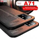 Samsung Galaxy A71 Kamera Korumali Deri Gorunumlu Silikon Kilif