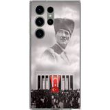 Samsung Galaxy S23 ULTRA Uyumlu Bulutların Üzerindeki Lider Kalpaklı Atatürk Baskılı Silikon Kılıf