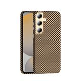 Samsung Galaxy S24 Kılıf Kablosuz Şarj Özellikli Karbon Fiber Görünümlü Gros Kapak Desert Titanyum