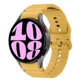 Samsung Galaxy Watch 6 40-43-44-47MM Ile Uyumlu Metal Tokalı Dalgalı Spor Silikon Kordon - Sarı