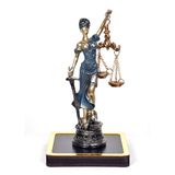 SANATBLOĞU Avukatlar İçin Eşsiz Masa Dekoru Themis Adalet Tanrıçası Sanat Biblosu Ofis Dekoru CLK-2084