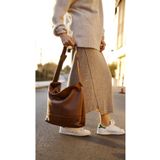saraci leather craft Premium Deri Tote Bag, Büyük Kadın Omuz Çantası– Geleneksel Üretim, Kaliteli Aksesuar ve Astar