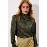 Sateen Drape Detaylı Desenli Bluz - Yeşil