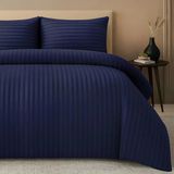Saten Çizgili Nevresim Takımları - Premium Otel Kalitesinde Yorgan Kılıfı Yatak Takımları - Hipoalerjenik Ultra Yumuşak Mikrofiber Yatak Örtüsü (Lacivert, King (220 X 230 Cm))