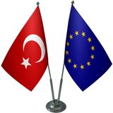Satürn Design Masaüstü Avrupa Birliği Bayrağı Türk Bayrağı İkili Krom Direk Masa Bayrak Seti