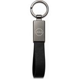 SAVEK Nissan Anahtarlık Parlak Metal & Deri – Çift Tarafı Logolu, Premium Şık Tasarım, 12 x 2 cm Boyut, Araba Aksesuar