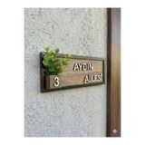 SAYILI COLLECTION Kişiye Özel Ahşap Kapı İsimliği Çiçekli Kapı Tabelası Dekoratif Kapı Süsü (23x10) cm