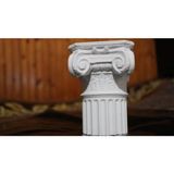 ScaleWorks Antik Çağ Esintisi: El Işçiliği Detaylı Iyonik (Ionic) Sütun Başlığı – Klasik Dekoratif Masa Üstü Obje ve Kitap Desteği - 10 cm