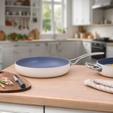 Şeffaf Kristal Metal Kulp Tava 26 Cm, Dayanıklı ve Şık Tasarım - Seçenek 1 - Açık Kahverengi