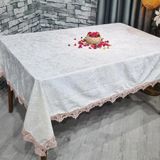 Selma Dantelli Kadife Tek Masa Örtüsü Krem Pudra