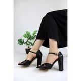 Serko Shoes Kadın Arkası Kapalı Kelebek Model Topuklu Ayakkabı - Siyah