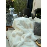 Sevara Dekor Peluş Örtü Kaymaz Koltuk Örtüsü Lolita Koltuk Örtüsü 160 x 100 cm - Beyaz