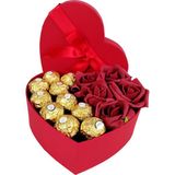 Sevgiliye Özel Kalp Kutulu Ferrero Rocher ve Gül Hediye Kutusu