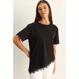 Shade Kadın Bisiklet Yaka Dantel Detaylı Asimetrik Kesim Oversize T-Shirt - Siyah