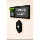 SHELİFE Kişiye Özel Ahşap Kapı İsimliği Çiçekli Silver – 10x20 cm MDF Dekoratif Kapı Tabelası