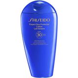 Shiseido Yüksek Koruma Sağlayan Suya ve Isıya Karşı Dirençli SPF30+ Güneş Losyonu 300ML