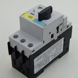 Siemens SIRIUS MOTOR KORUMA ŞALTERİ; 60ºC PANO İÇİ SICAKLIKTA BİTİŞİK MONTAJA UYGUN; TERMİK VE KISA DEVRE KORUMALI; RAYA MONTAJA UYGUN; 0; 11-0; 16A; 100kA
